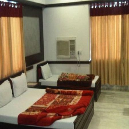 Hotel Ambaji International Ranpur Esterno foto