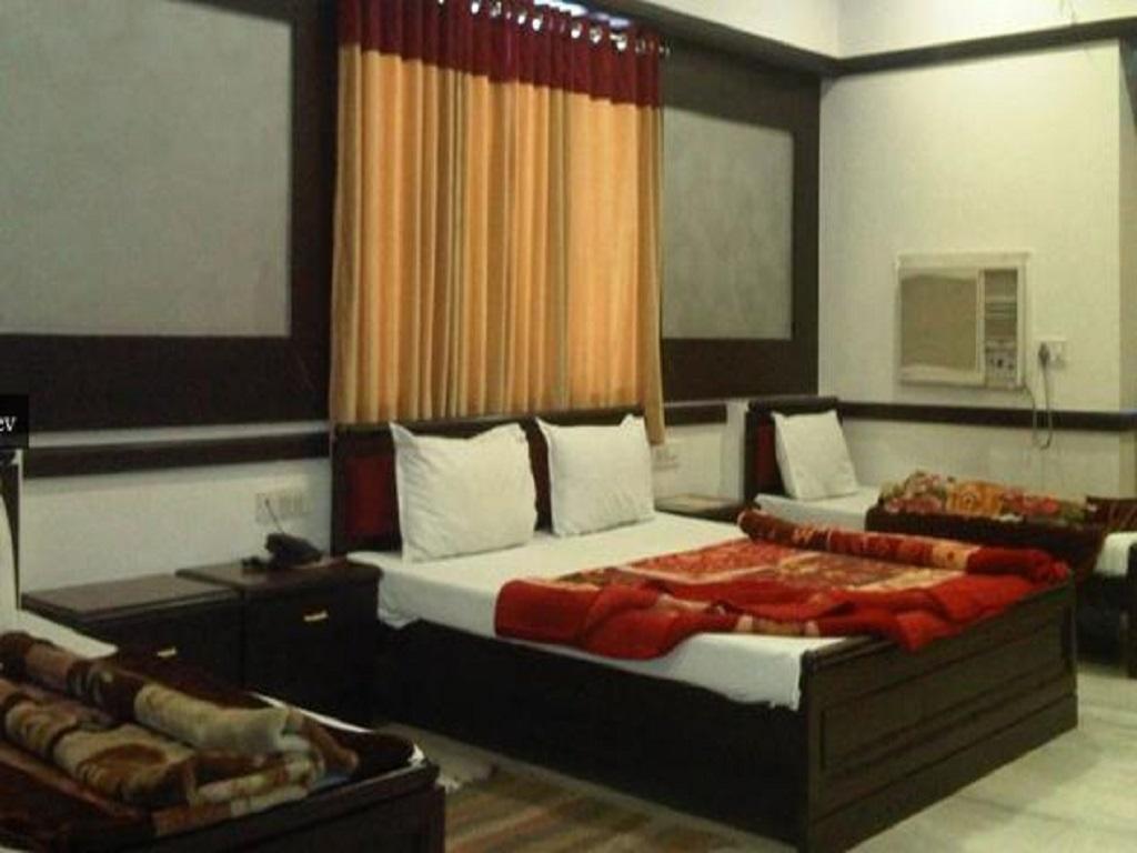 Hotel Ambaji International Ranpur Esterno foto